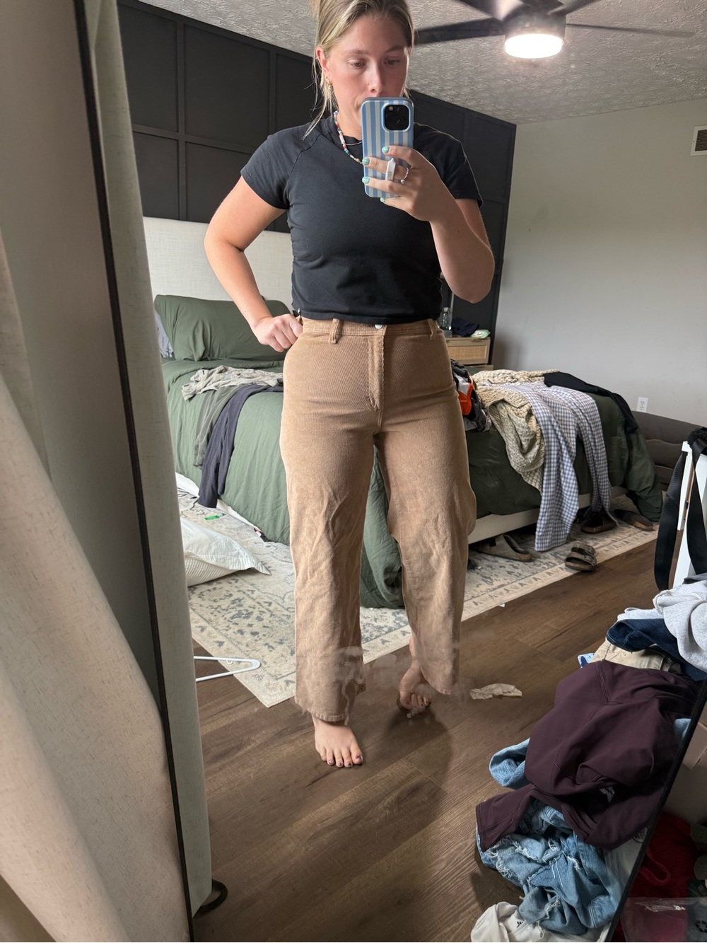 Universal Thread Tan Cropped Straight-Leg Pants with Belt Loops